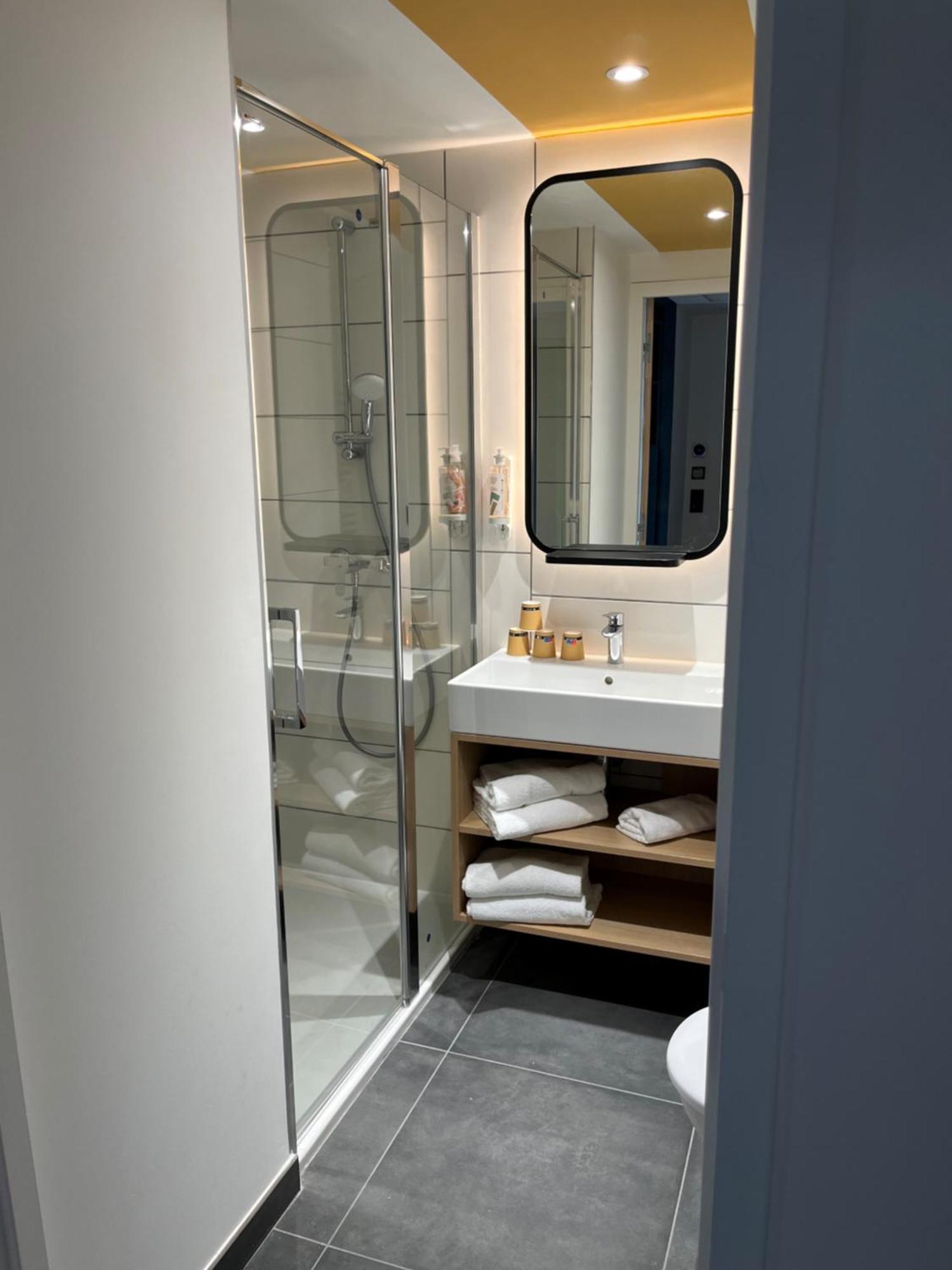 Aparthotel Adagio Access Porte De Camargue Saint-Martin-de-Crau Εξωτερικό φωτογραφία