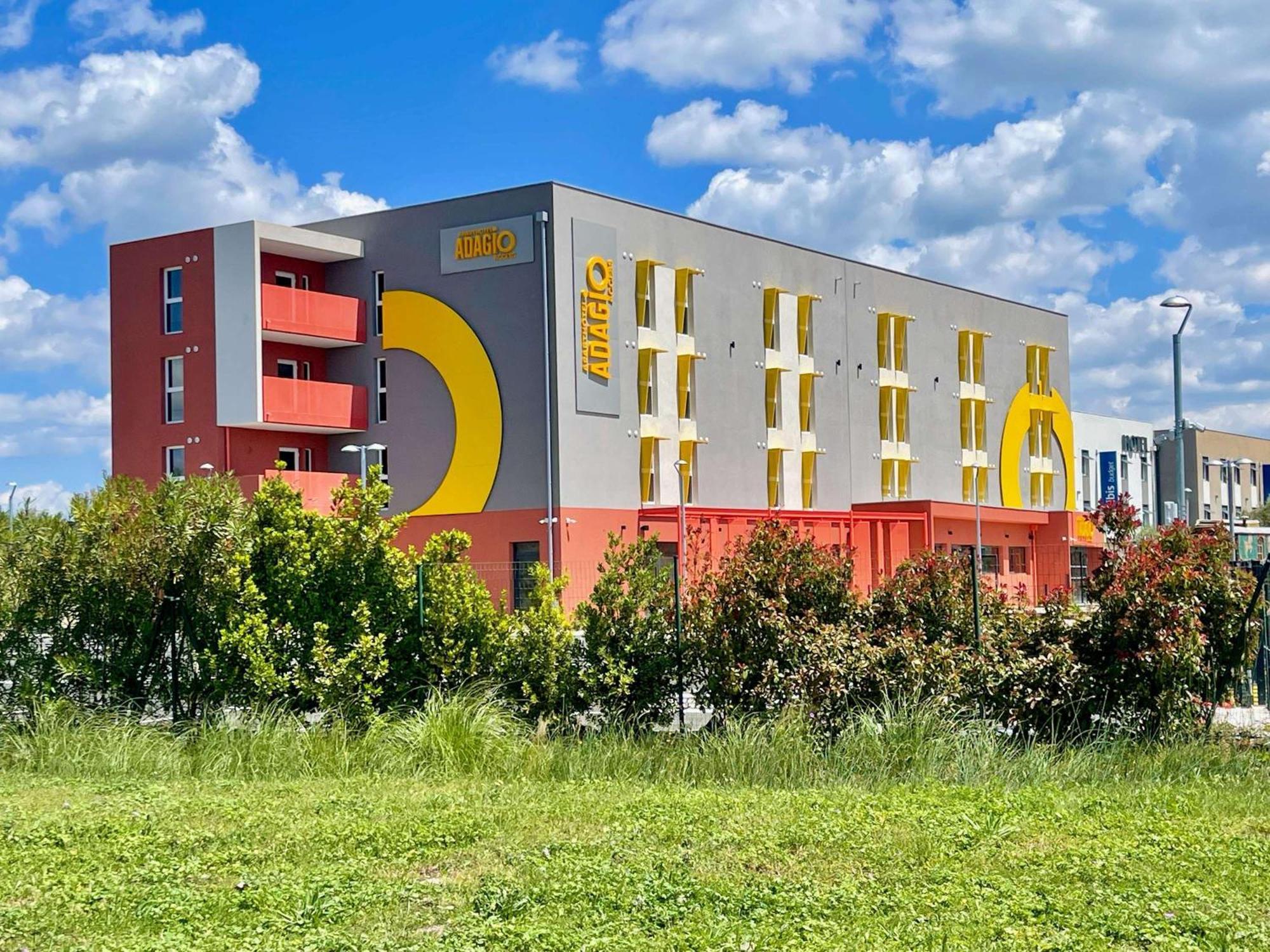 Aparthotel Adagio Access Porte De Camargue Saint-Martin-de-Crau Εξωτερικό φωτογραφία