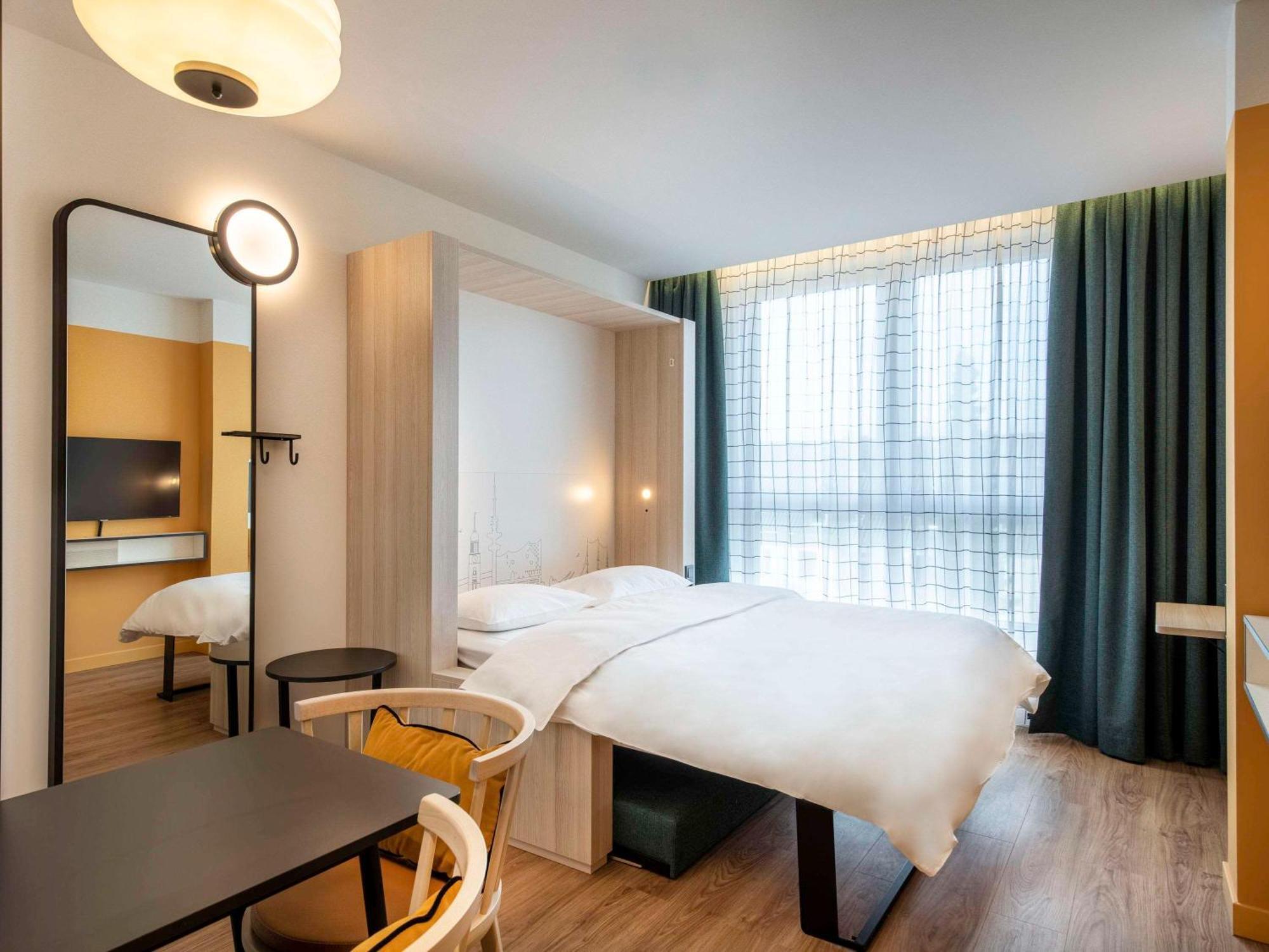 Aparthotel Adagio Access Porte De Camargue Saint-Martin-de-Crau Εξωτερικό φωτογραφία